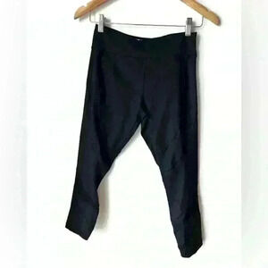 Forever 21 Women’s Black Leggings Zigzag Capris Style Gym Travel Hiking Small